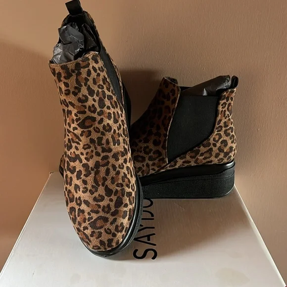 Saydo Leopard Wedge Booties - Picture 6 of 7